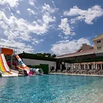 Ramada Hotel & Suites By Wyndham Kusadasi 4*