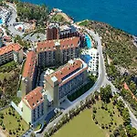 Ramada Hotel & Suites By Wyndham Kusadasi Hotel Kusadasi