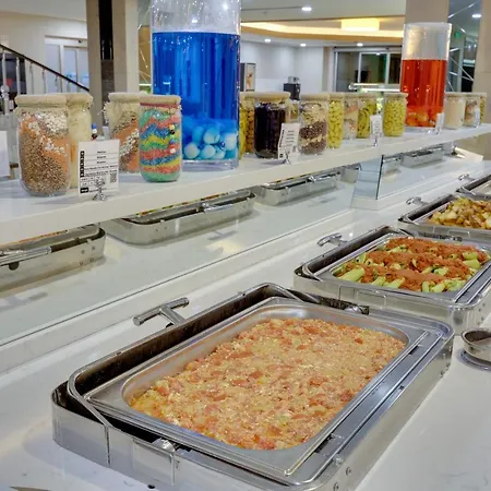 Hotel Ramada Hotel & Suites By Wyndham Kusadasi