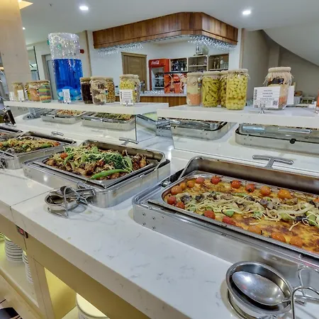 Ramada Hotel & Suites By Wyndham Kusadasi Hotel Kusadasi