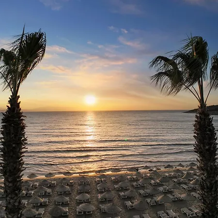 Ramada Hotel & Suites By Wyndham Kusadasi Hotel Kusadasi