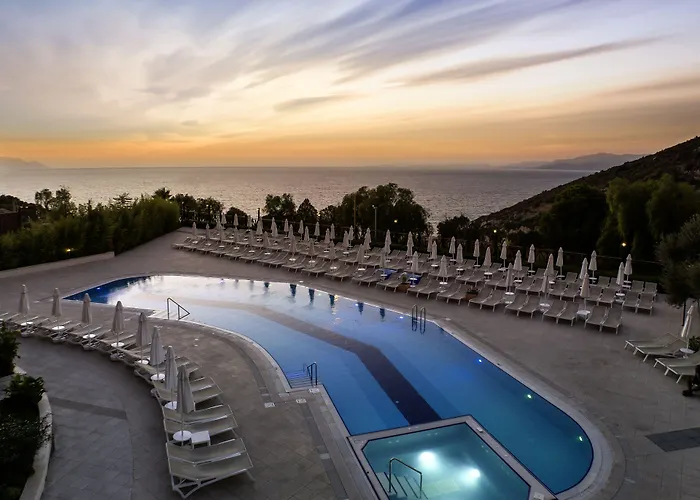 Ramada Hotel & Suites By Wyndham Kusadasi Kusadası