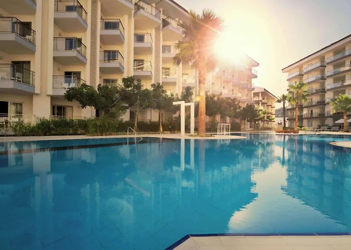 Hotell Ramada Hotel & Suites By Wyndham Kusadasi 4*