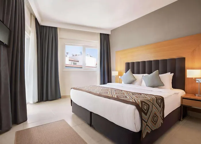 Ramada Hotel & Suites By Wyndham Kusadasi 4*