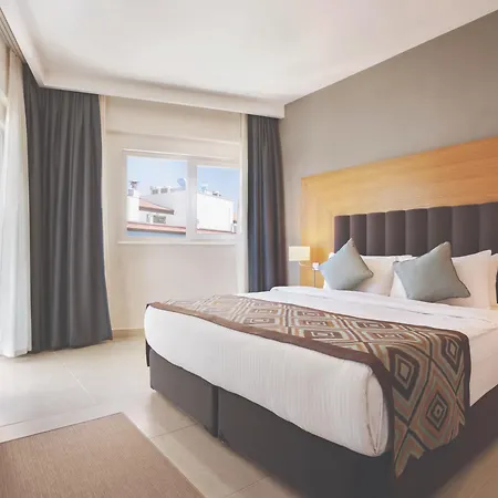 Ramada Hotel & Suites By Wyndham Kusadasi Отель 4*
