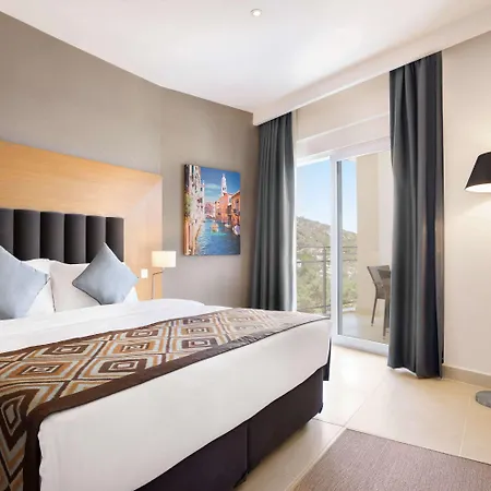 Ramada Hotel & Suites By Wyndham Kusadasi Кушадасы