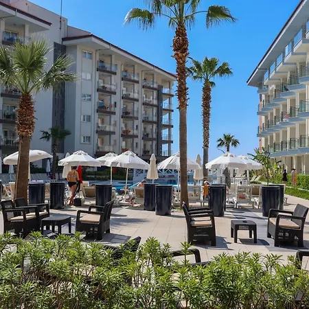 Ramada Hotel & Suites By Wyndham Kusadasi Кушадасы