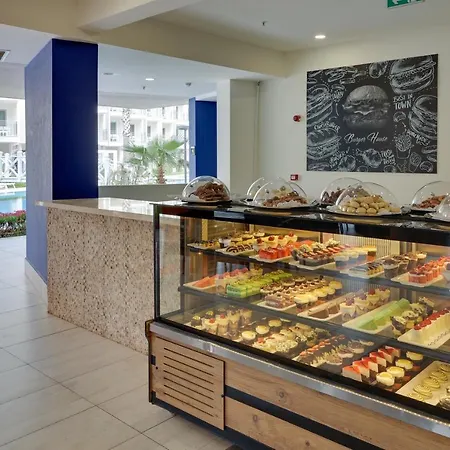 Ramada Hotel & Suites By Wyndham Kusadasi Отель 4*