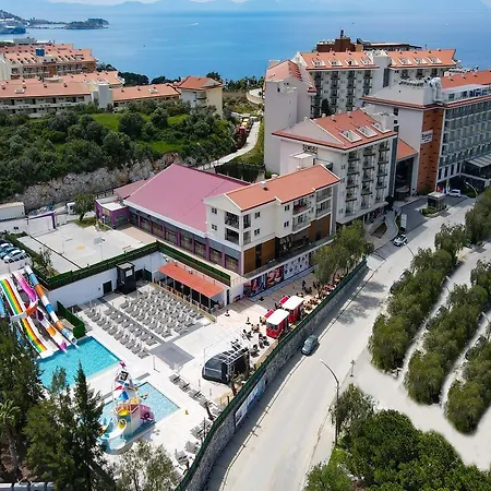 Ramada Hotel & Suites By Wyndham Kusadasi Кушадасы