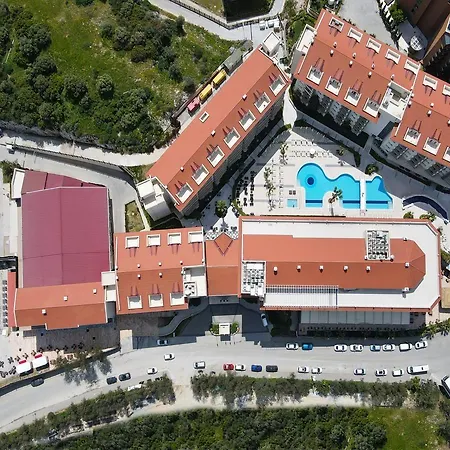 Отель Ramada Hotel & Suites By Wyndham Kusadasi 4*