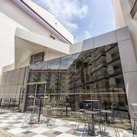 Ramada Hotel & Suites By Wyndham Kusadasi Отель 4*