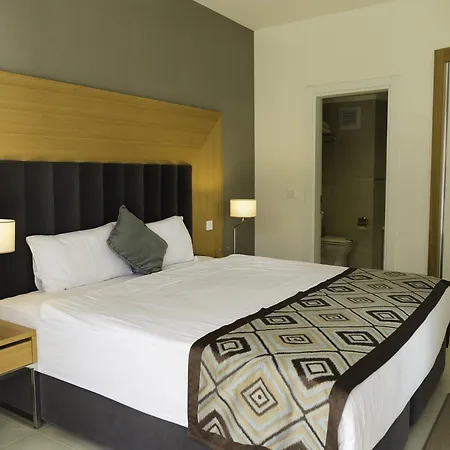 Ramada Hotel & Suites By Wyndham Kusadasi Отель 4*