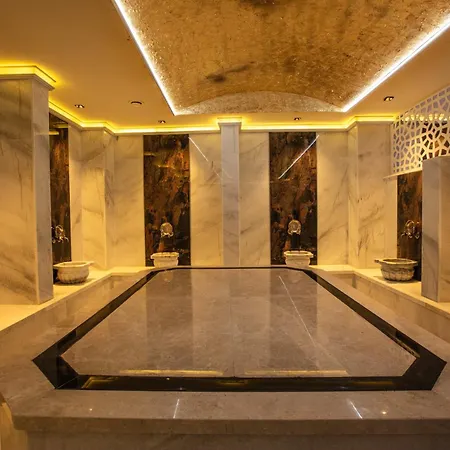 Ramada Hotel & Suites By Wyndham Kusadasi Отель 4*