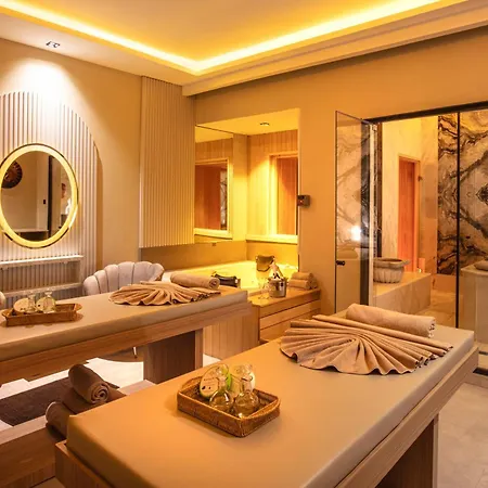 Отель Ramada Hotel & Suites By Wyndham Kusadasi