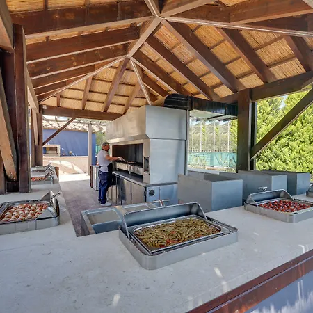 Hotel Ramada & By Wyndham Kusadası