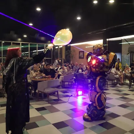 Ramada & By Wyndham 호텔 4*