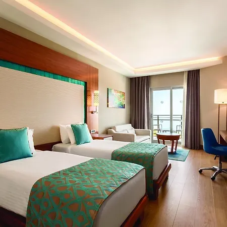Ramada & By Wyndham Ξενοδοχείο Κουσάντασι