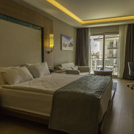 호텔 Ramada & By Wyndham 4*