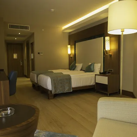 Ramada & By Wyndham Hotel Kusadası