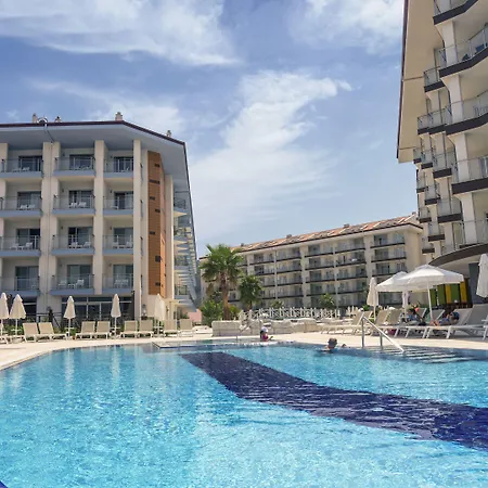 Ramada & By Wyndham 4* Kusadası