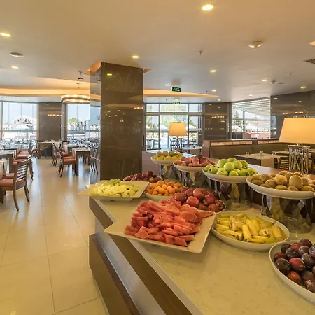 Ramada Hotel & Suites By Wyndham Kusadasi 4*