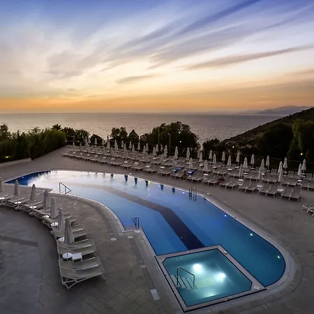 Ramada & By Wyndham Kusadası