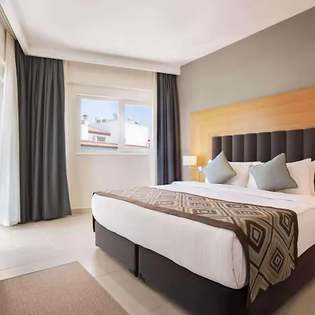 Ramada Hotel & Suites By Wyndham Kusadasi 4*