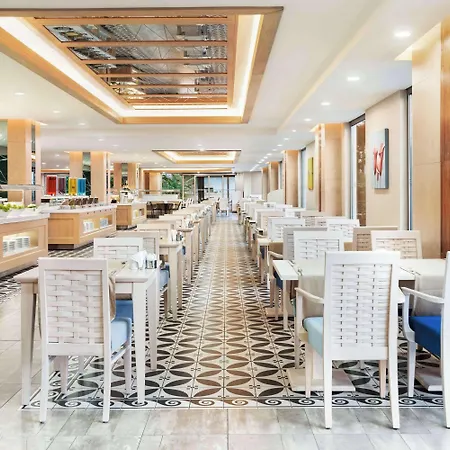 Hotel Ramada & By Wyndham 4*