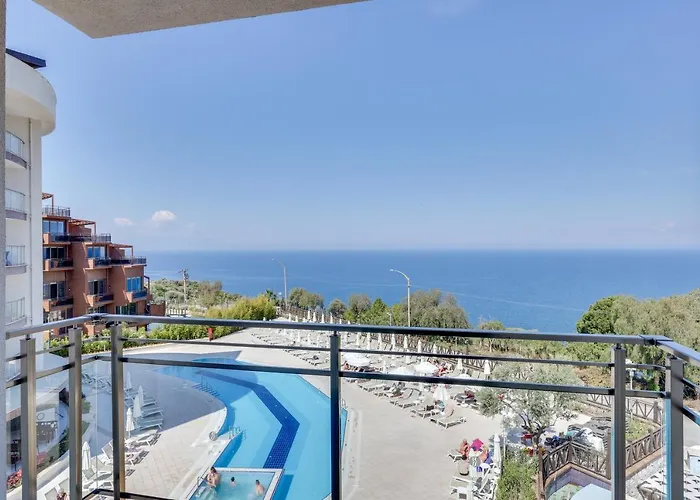 Ramada & By Wyndham 4* Kusadasi