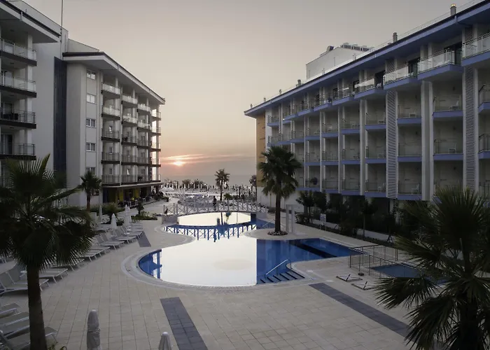Hotel Ramada & By Wyndham 4*