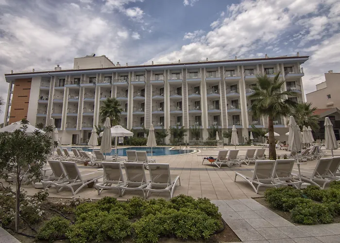 Ramada & By Wyndham Kusadasi