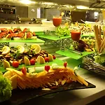 Отель Ramada Hotel & Suites By Wyndham Kusadasi Кушадасы
