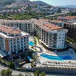 Ramada Hotel & Suites By Wyndham Kusadasi Кушадасы